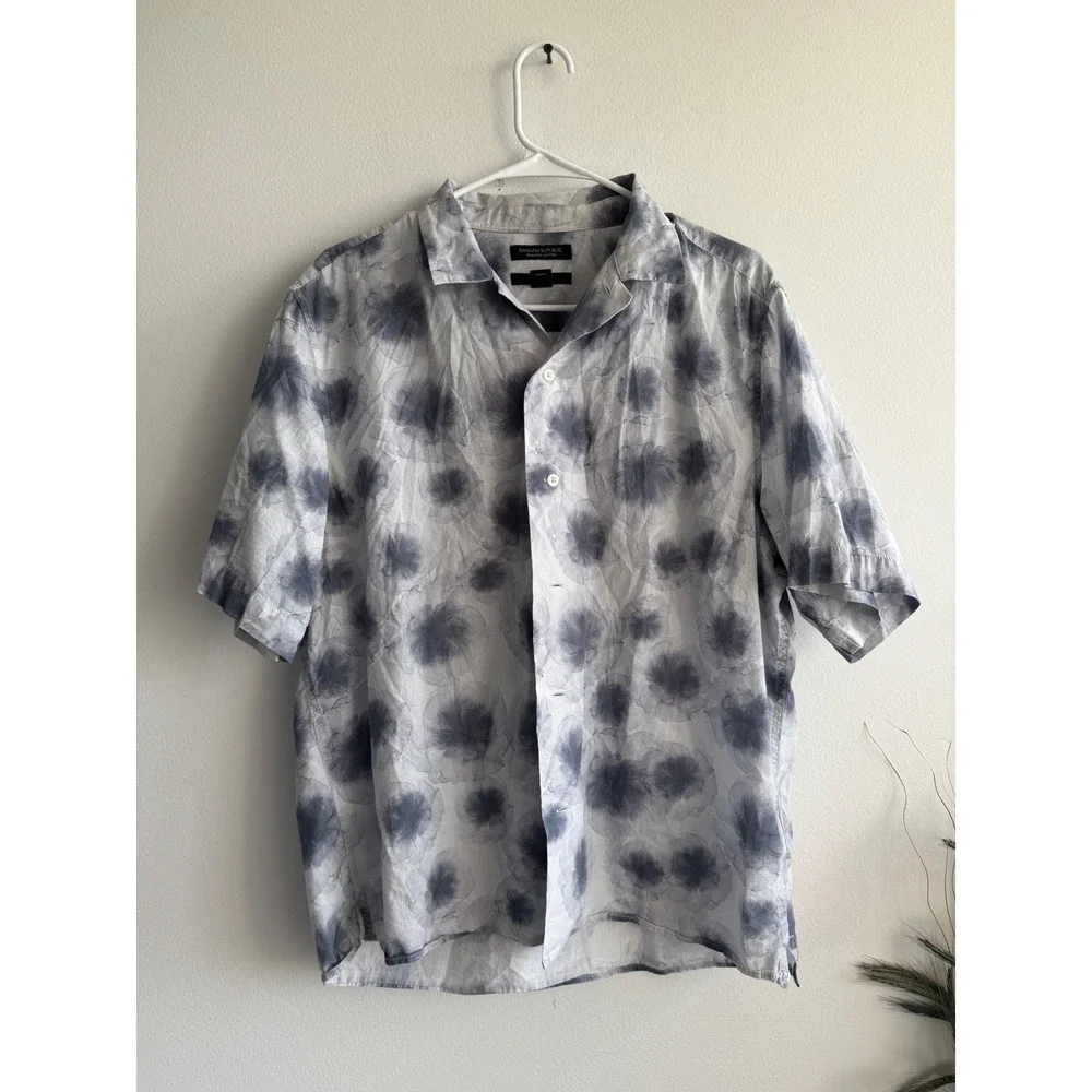 Banana Republic Mens Organic Cotton Relaxed Fit Short Sleeve Floral Shirt Blue M